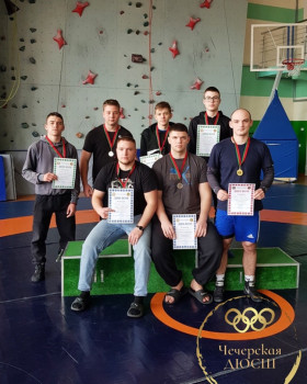 Россыпь наград чечерским спортсменам принесло первенство Гомельской области по вольной борьбе