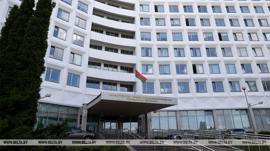 Какую помощь соцслужбы могут оказать пострадавшим от непогоды, рассказали в Минтруда