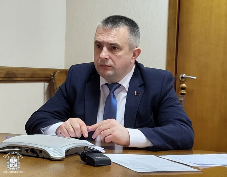 Земли для фермера, освещение улицы: Крупко провел прием граждан в Корме