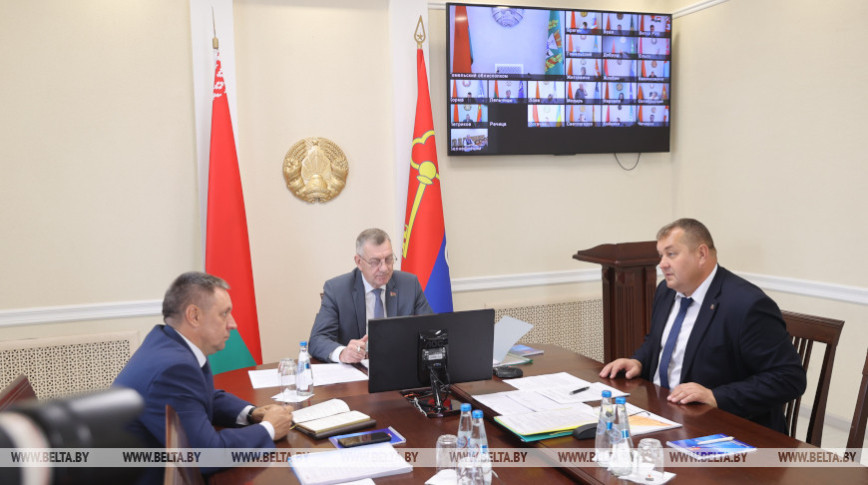 Аграрии Гомельской области намерены завершить уборку зерновых за 12 погожих дней