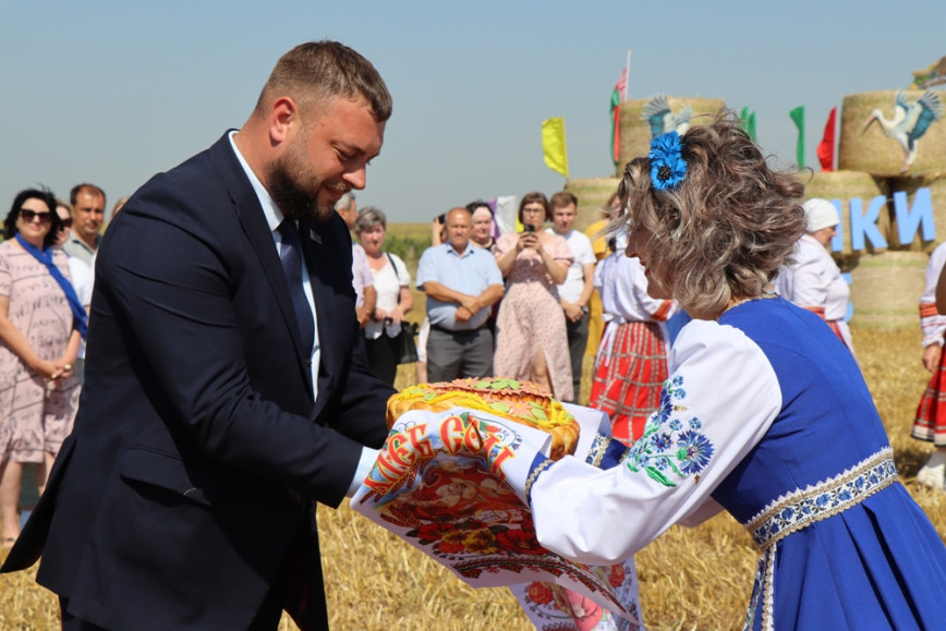 Обряд «Зажинки» открыл уборочную страду на Чечерщине