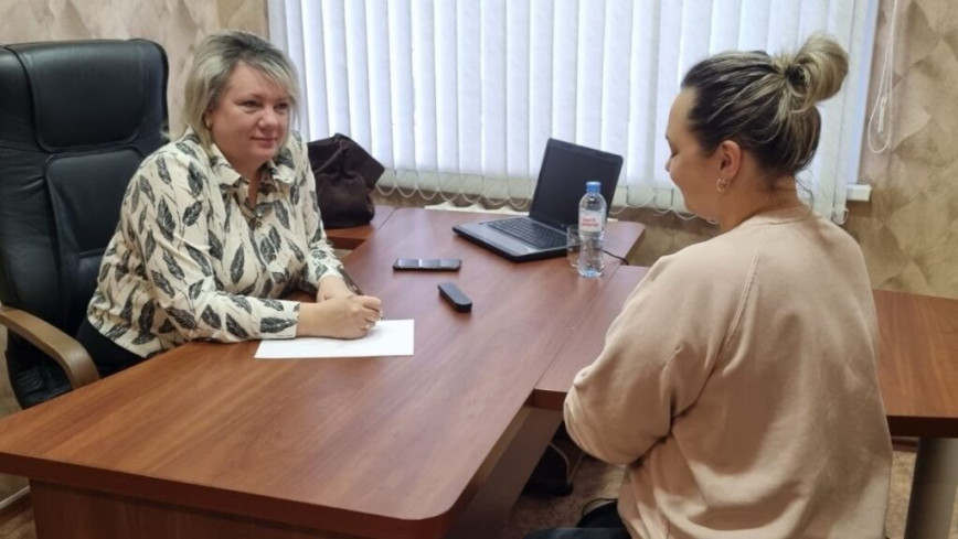 Ровные дороги и свет на улицах: ключевые темы депутатского приема на Чечерщине