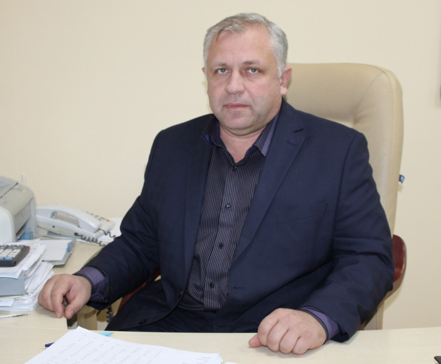 На должность первого заместителя председателя райисполкома - начальника управления сельского хозяйства и продовольствия назначен Виктор Браточкин