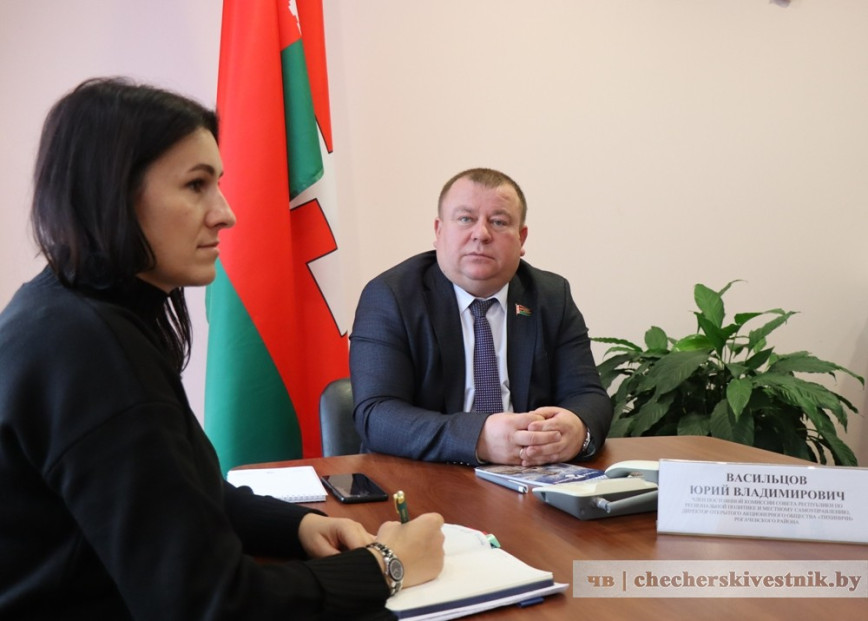 Сенатор Юрий Васильцов провел прямую телефонную линию в Чечерске