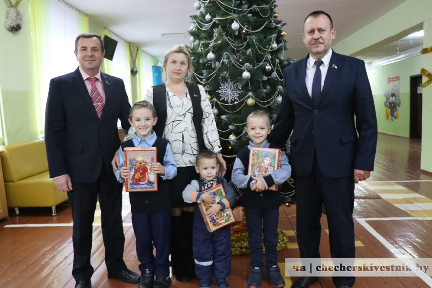 Чечерские депутаты присоединились к благотворительной акции “Наши дети”
