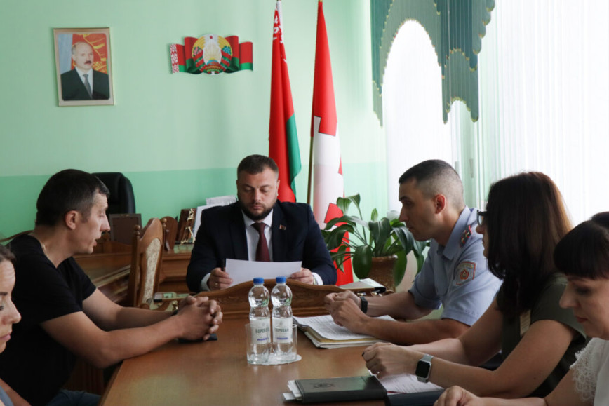 Глава Чечерского района Сергей Гайков провел прием граждан