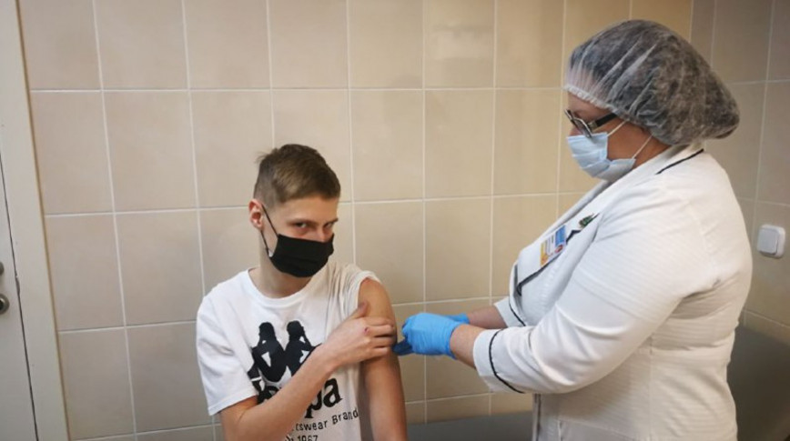 Продолжается вакцинация детей