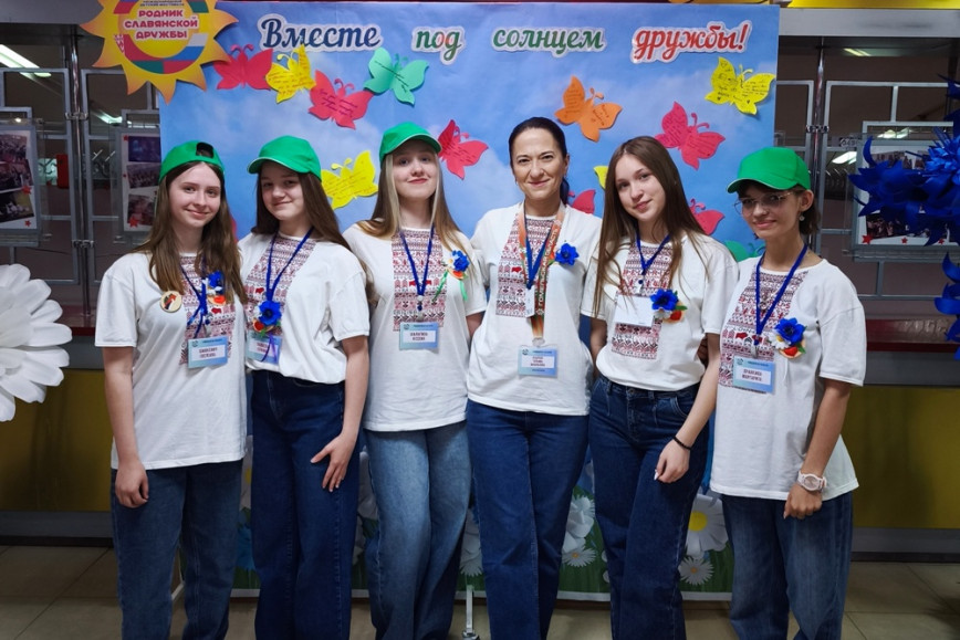 Чечерские “Дети солнца” побывали на фестивале “Родник славянской дружбы” в Брянске