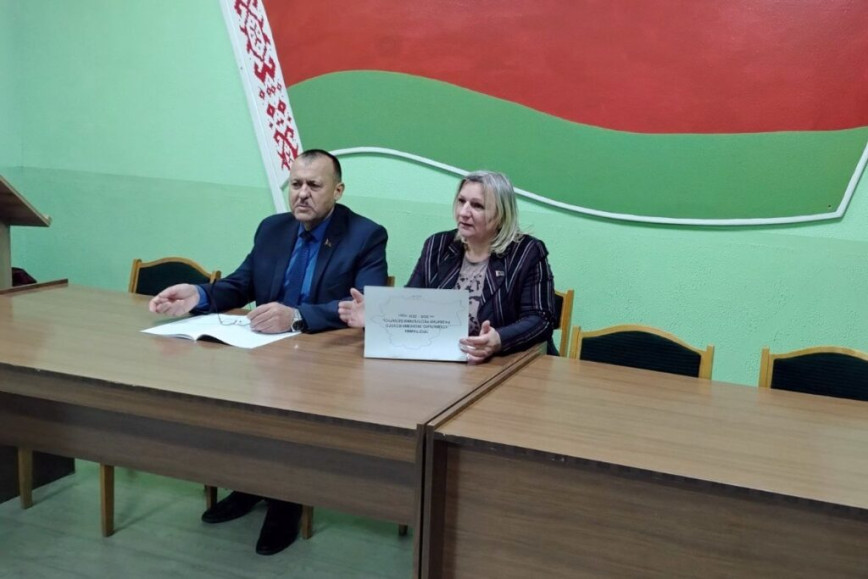 В Нисимковичах обсудили проект пятилетки с делегатом ВНС Сергеем Малюковым