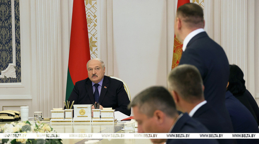 Lukashenko: Belarus is approaching difficult time of election campaign