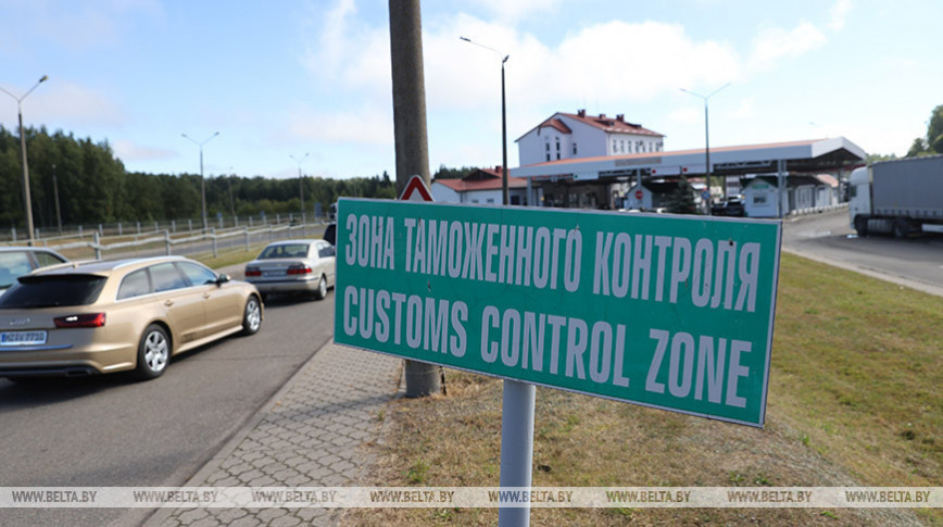 Over 244,000 foreigners use visa waiver to visit Belarus
