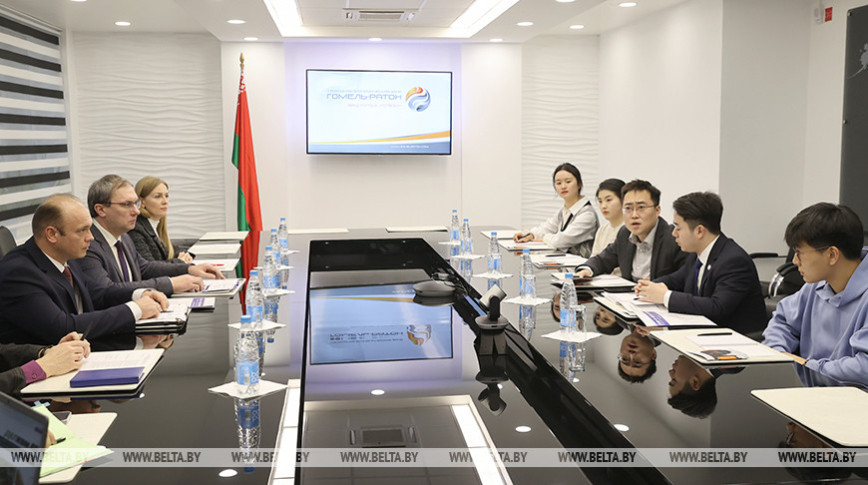 China shows interest in joint woodworking, food industry projects with Belarus