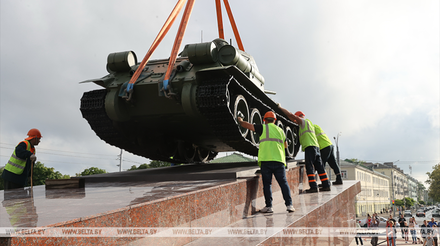 Legendary T-34 back on pedestal in Gomel after renovations