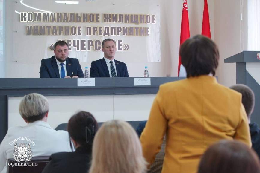 Памочнік Прэзідэнта – інспектар па Гомельскай вобласці Руслан Пархамовіч працуе ў Чачэрскім раёне